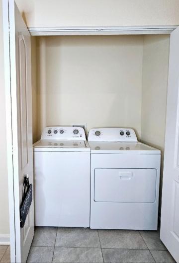 Townhome Vacation With Patio! *