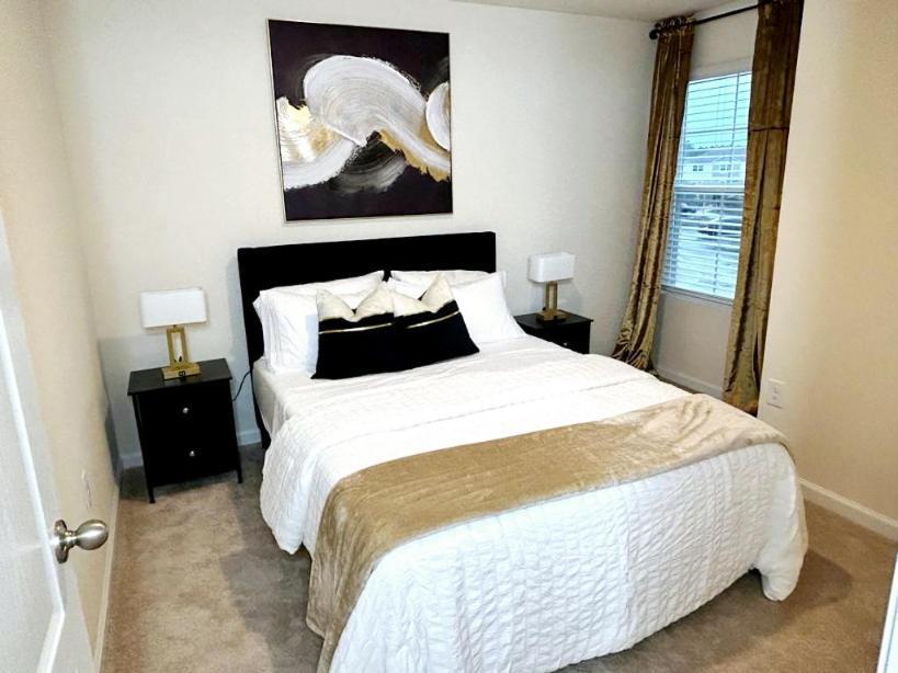 Townhome Vacation With Patio! * Orange Park